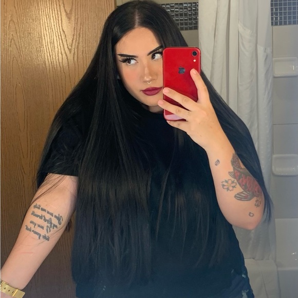 Meet your Posher, Katie - Picture 2 of 6